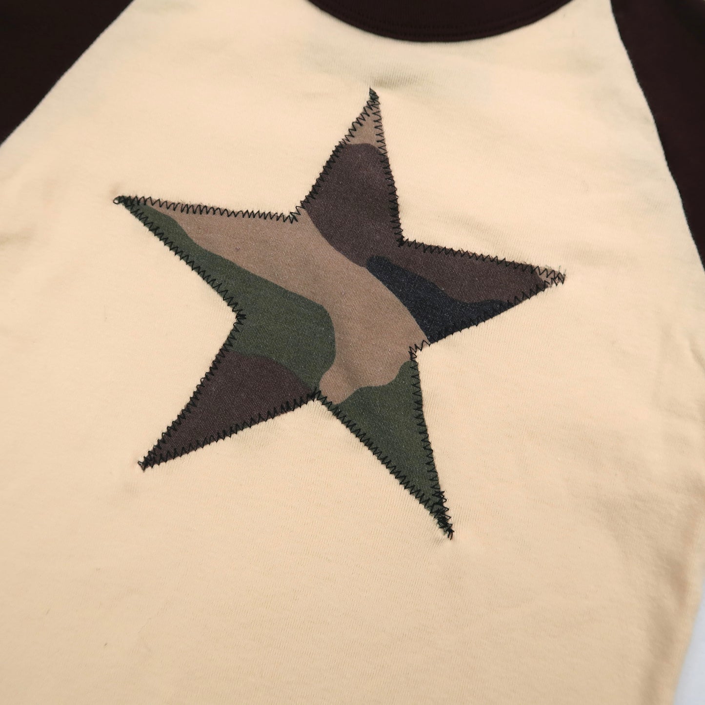 "I'M A STAR" Cream Camo Baby Tee - Small