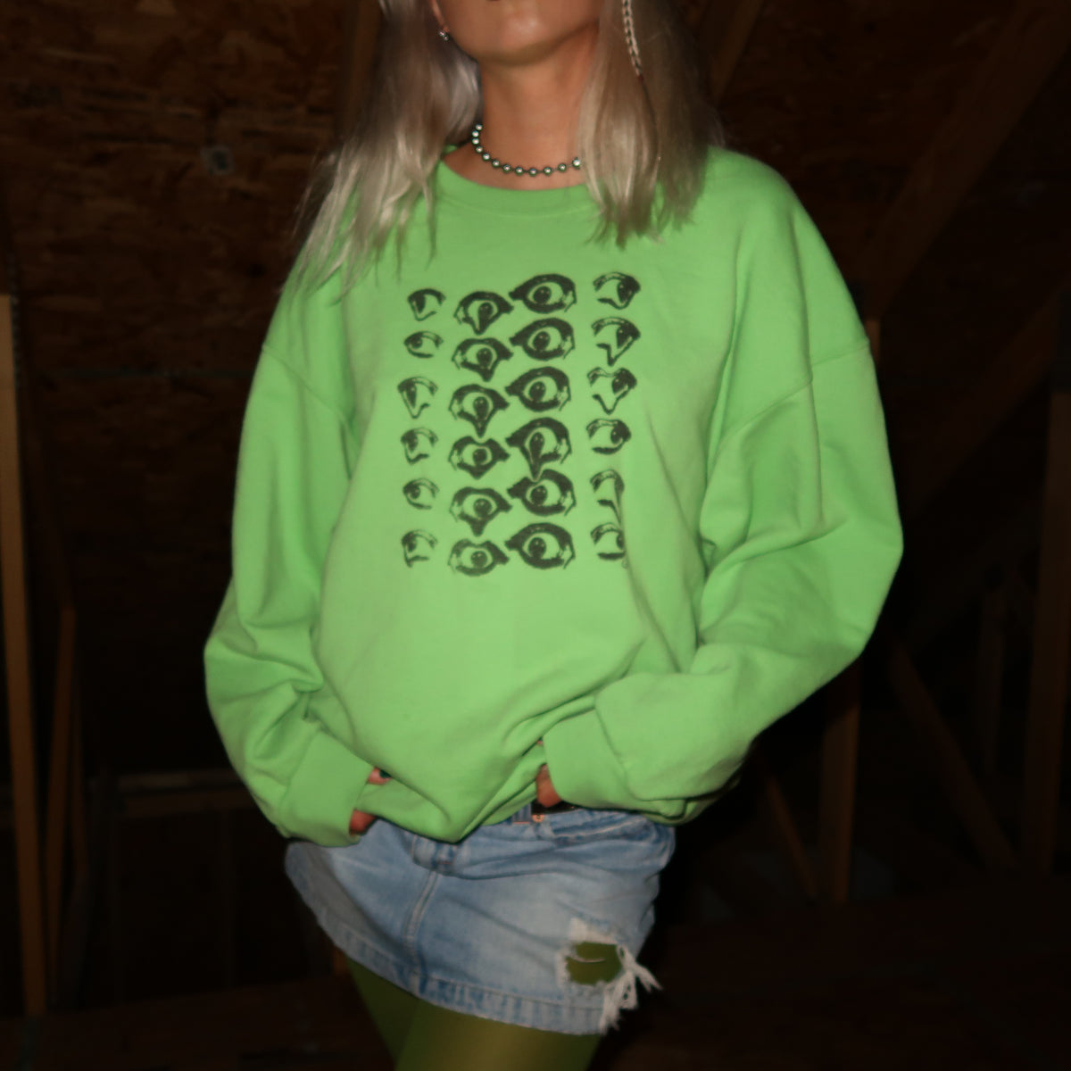 "Melted Visions" Green Sweatshirt - XL
