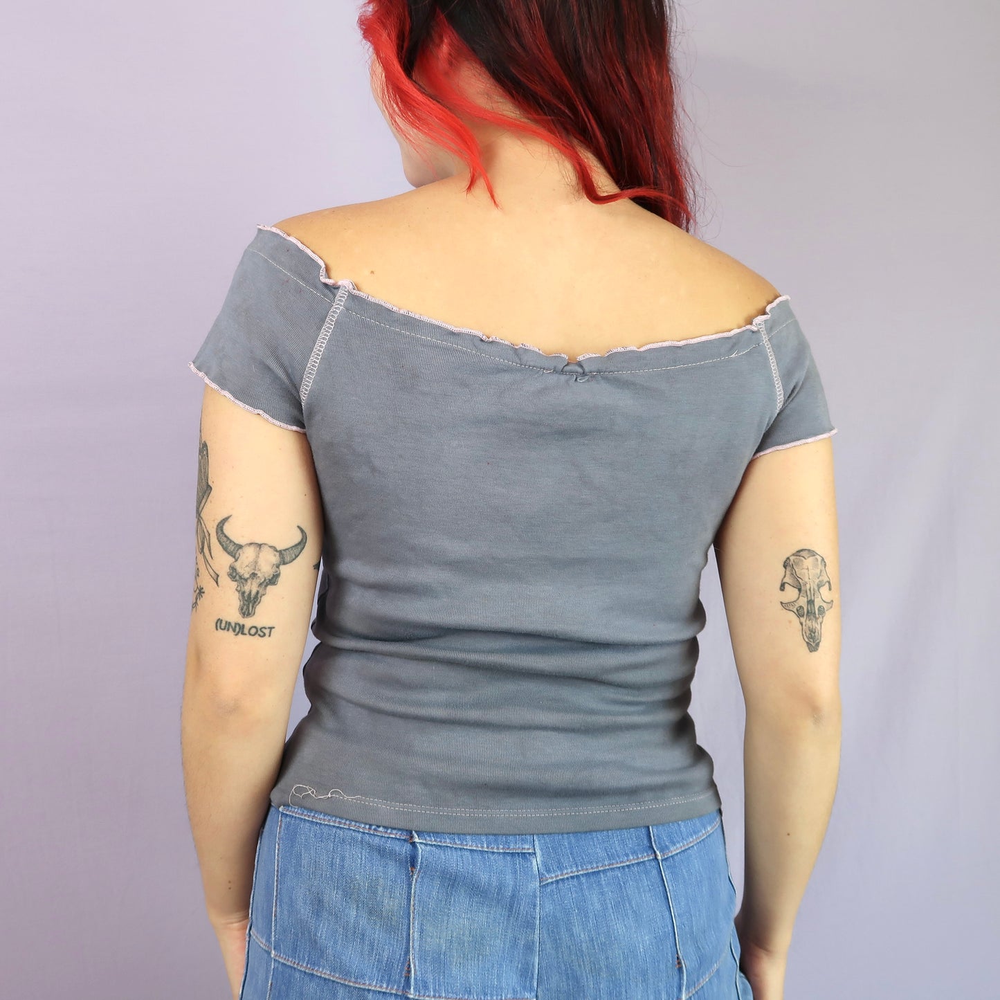 "Weeping Butterfly" Gray Lettuce Hem Top - Medium