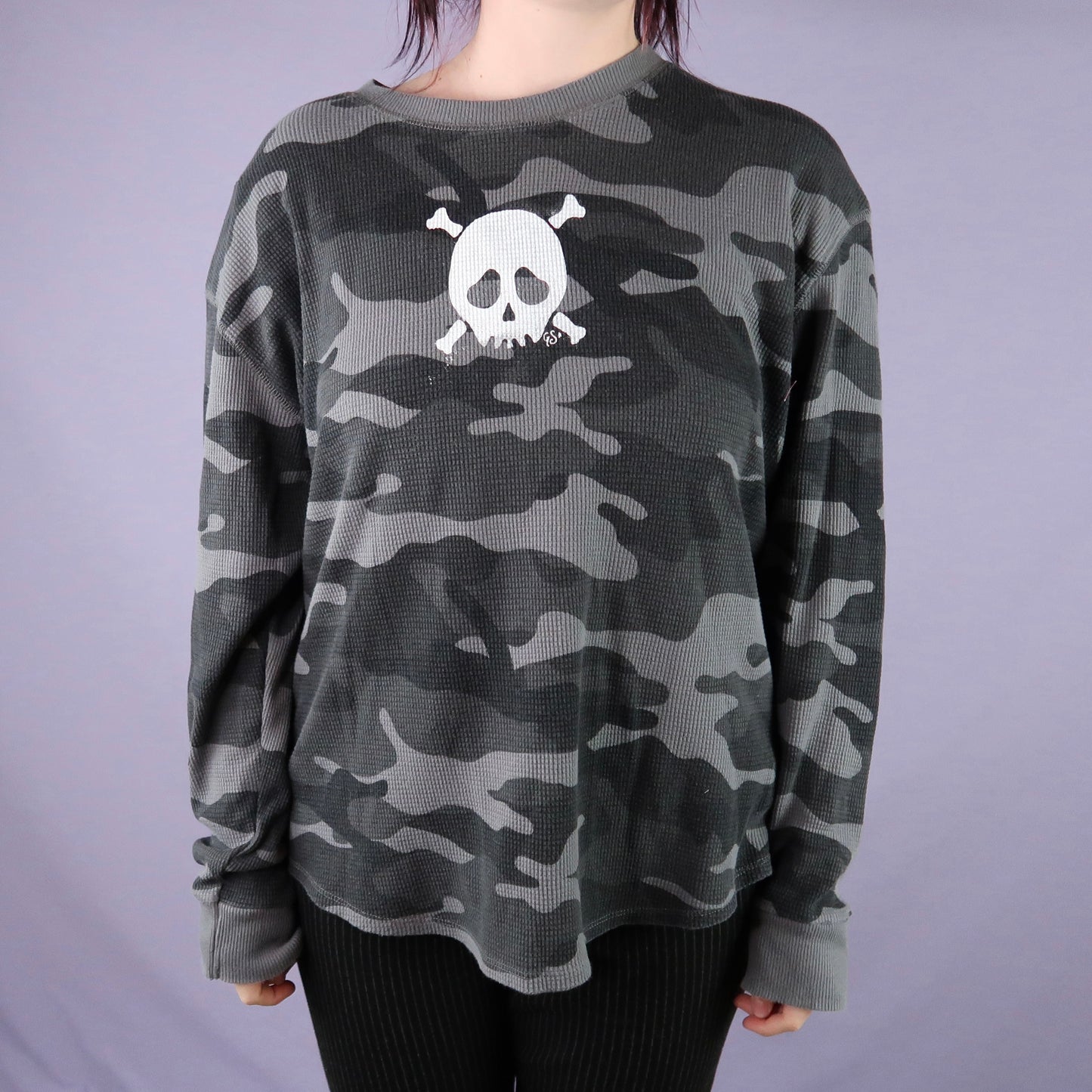 "Grim Skull" Gray Camo Thermal Top - Large