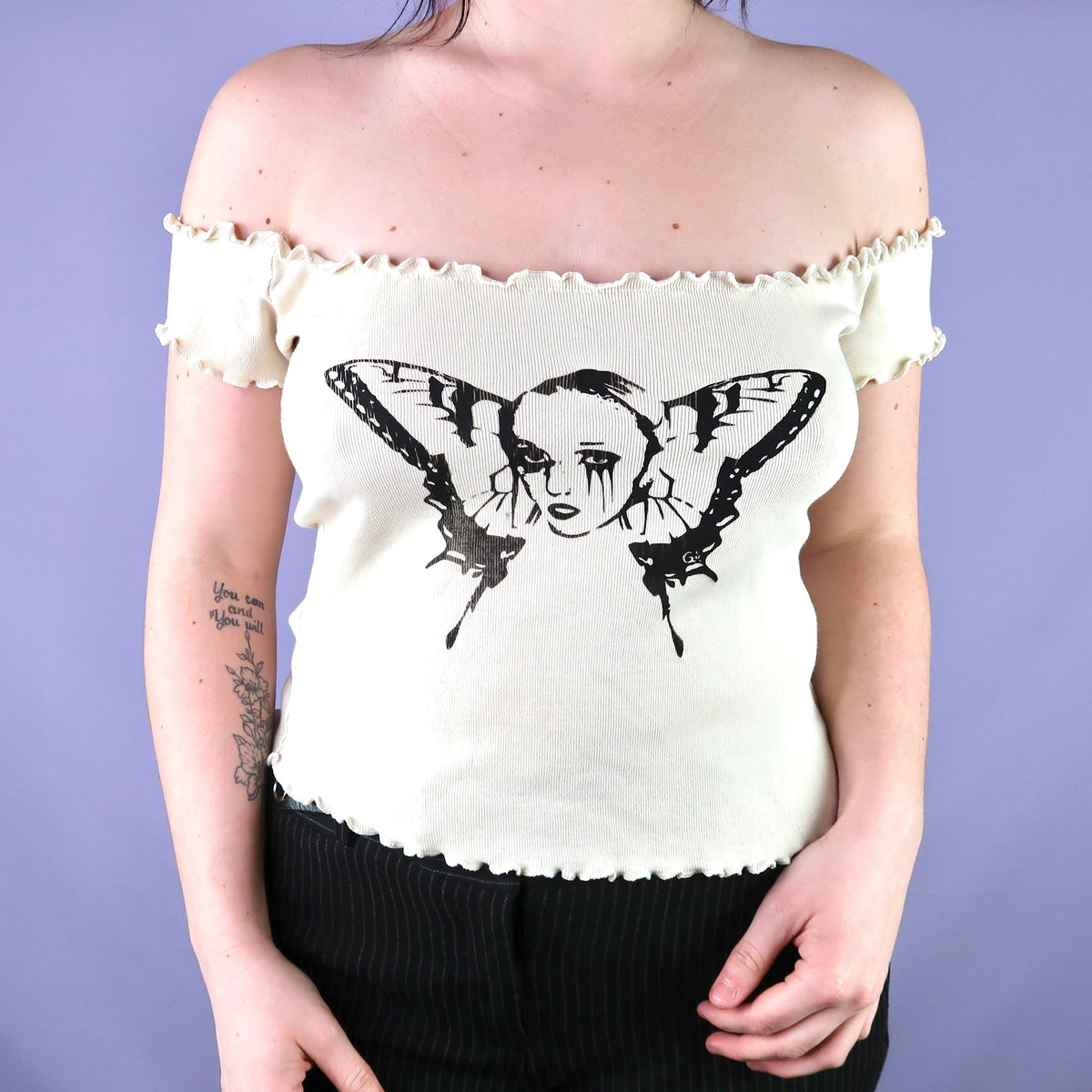 "Weeping Butterfly" Lettuce Hem Cream Top - Medium