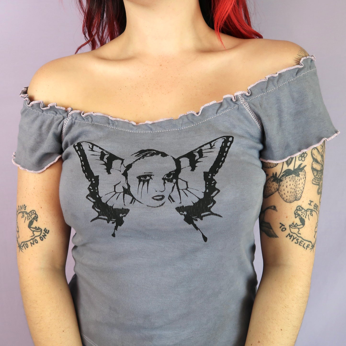 "Weeping Butterfly" Gray Lettuce Hem Top - Medium