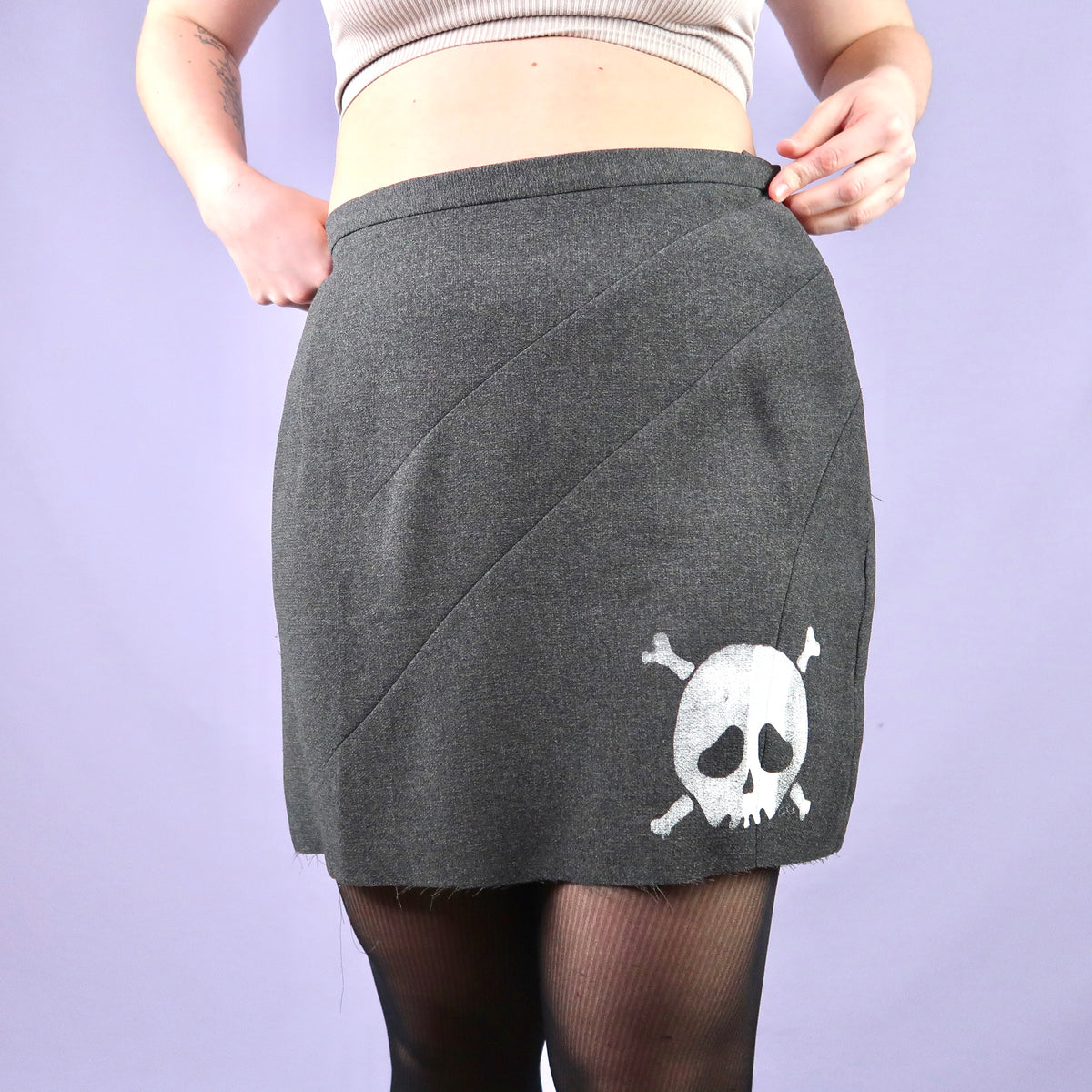 "Grim Skull" Gray Skirt - Medium