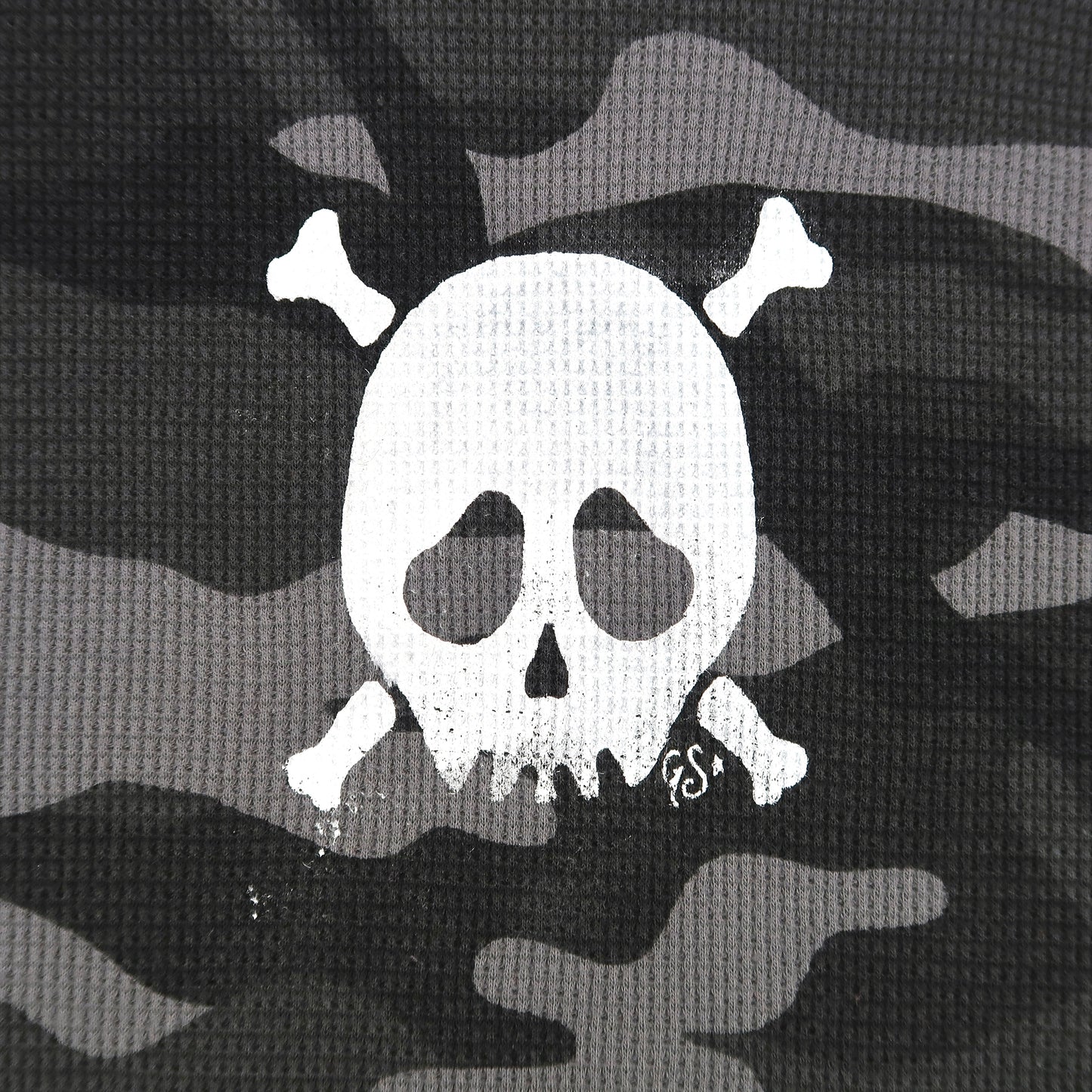 "Grim Skull" Gray Camo Thermal Top - Large