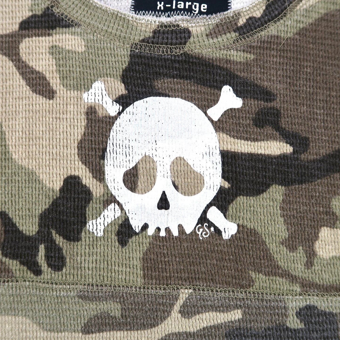 "Grim Skull" Camouflage Thermal Top - XL